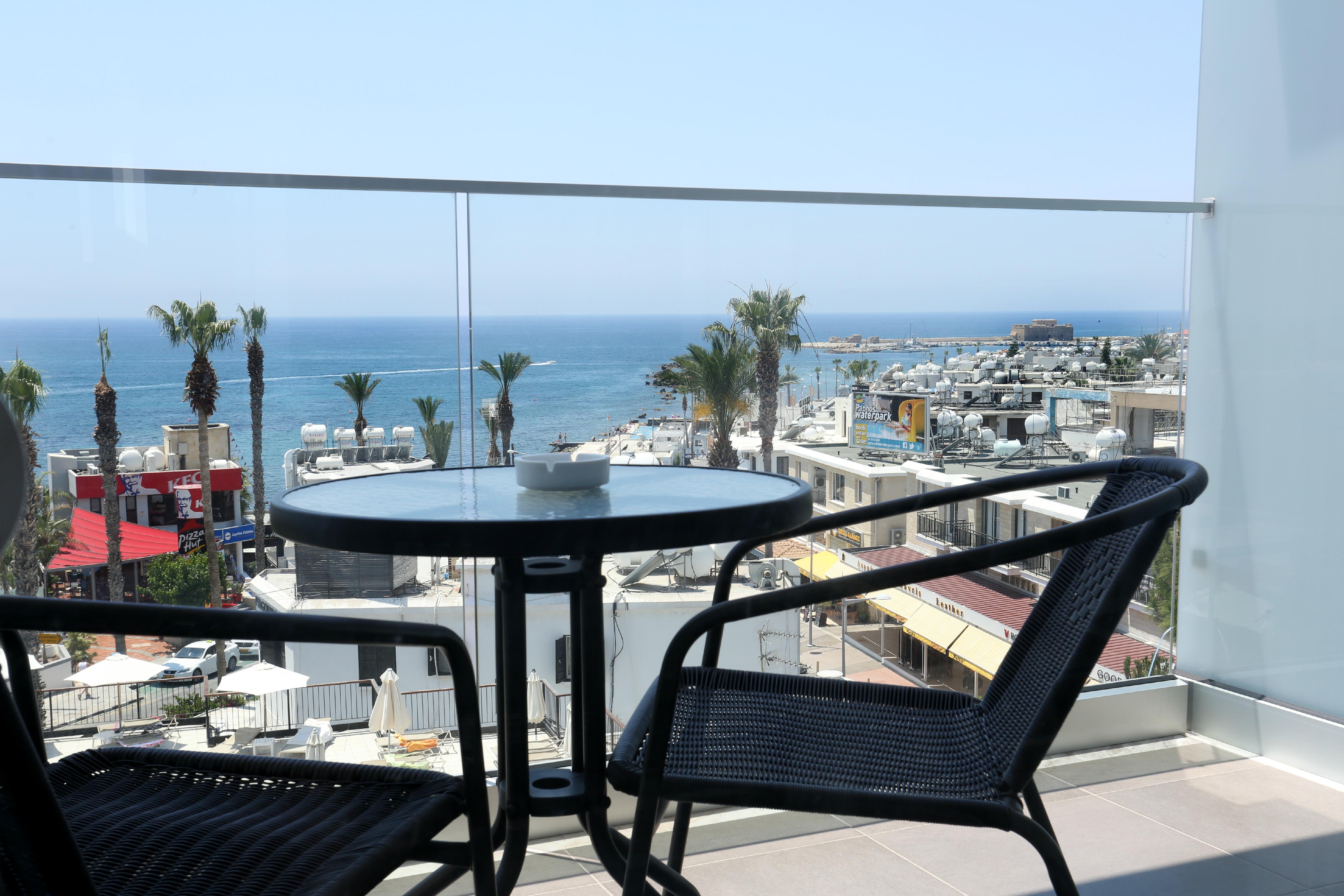 Dionysos Central Pafos Exterior foto